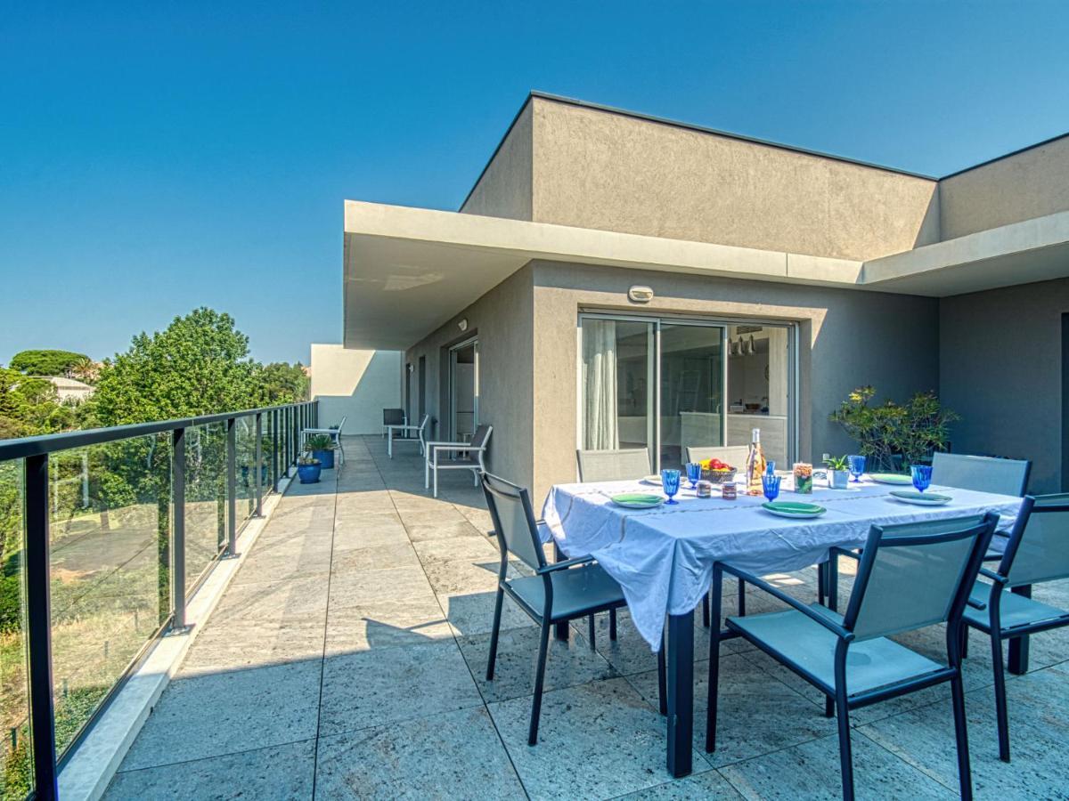 Golfe Horizon-1 By Interhome Frejus